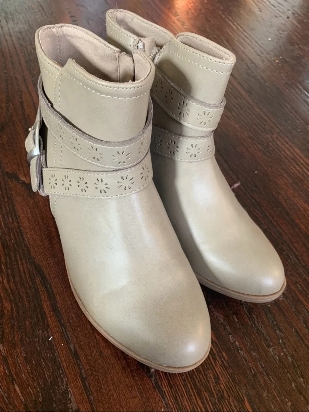 N/A stylish women’s